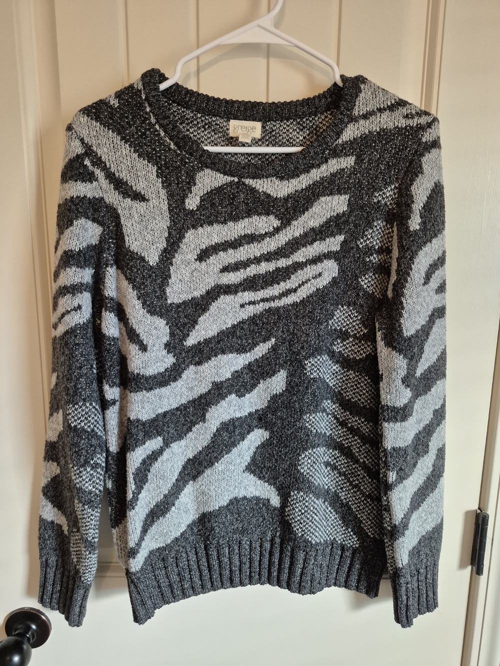 Greige Women's Black & Gray Zebra-Print Crewneck Sweater